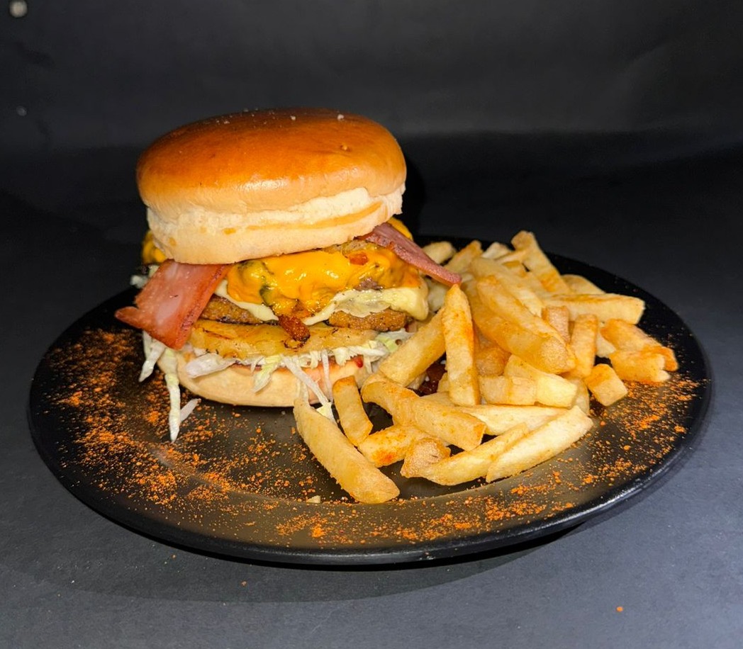 Hamburguesa mordida tropical + Papas - Menu La Mordida Fusa